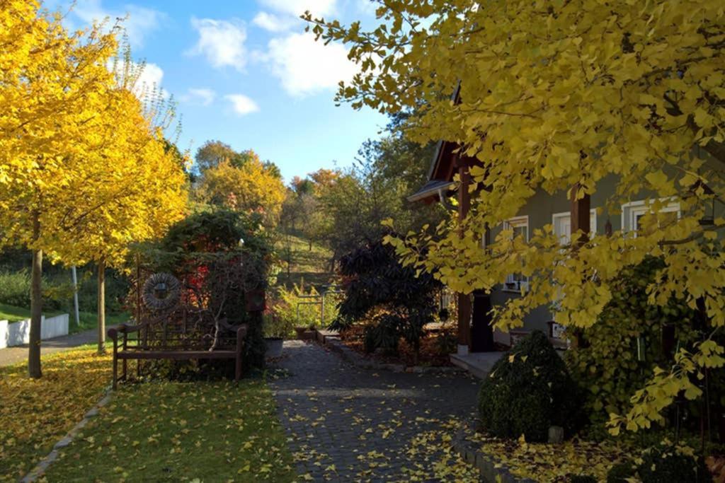 Entspannen Im Gruenen, Ferienwohnung Mit Eigenem Garten Keilberg Exterior photo